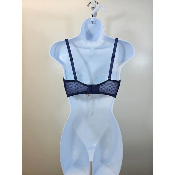 Victoria's Secret Multi-Way Push-Up - Picture 2 of 8